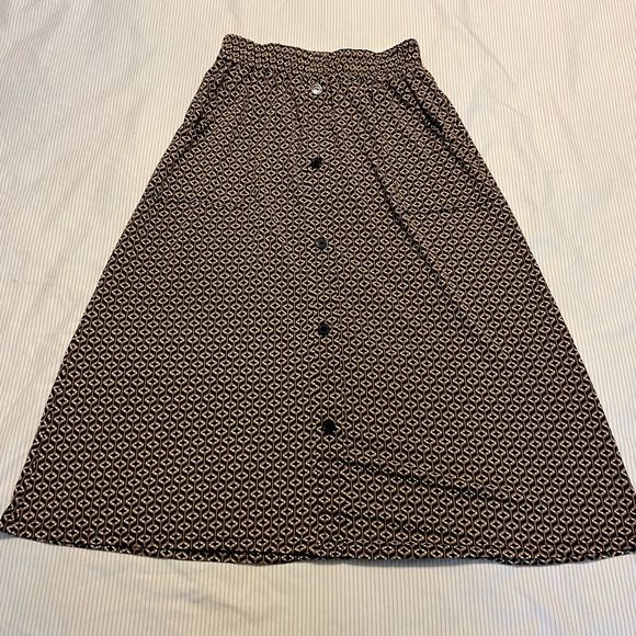 Espresso Dresses & Skirts - Espresso Black and White Geometric A-Line Skirt